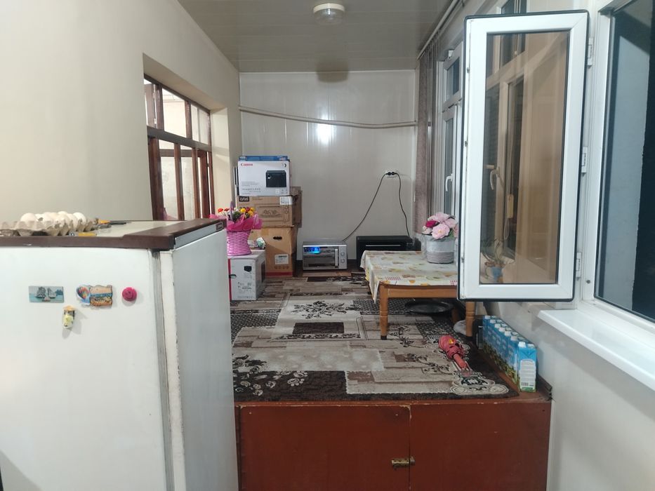 Срочно Сергели-8 2-хона 5/9-этд балкон 2х6