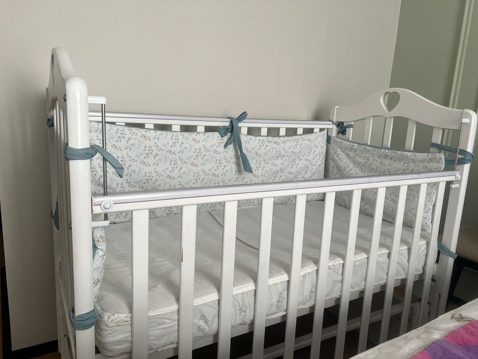 Детская кровать с бортами