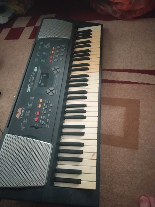 синтезатор ava 983
