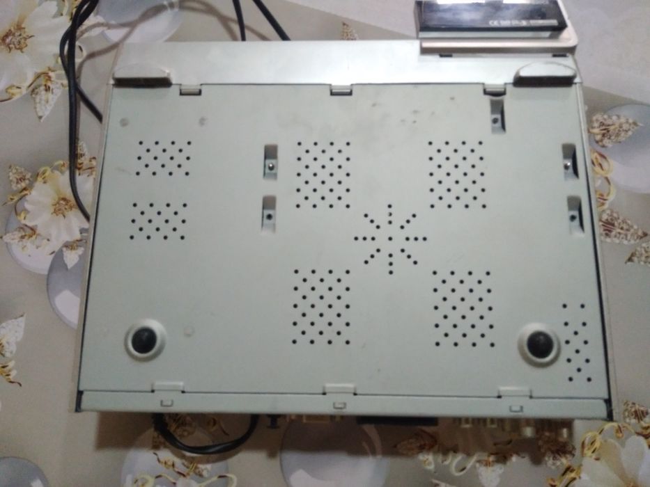 Продается тюнер опенбокс почти новый