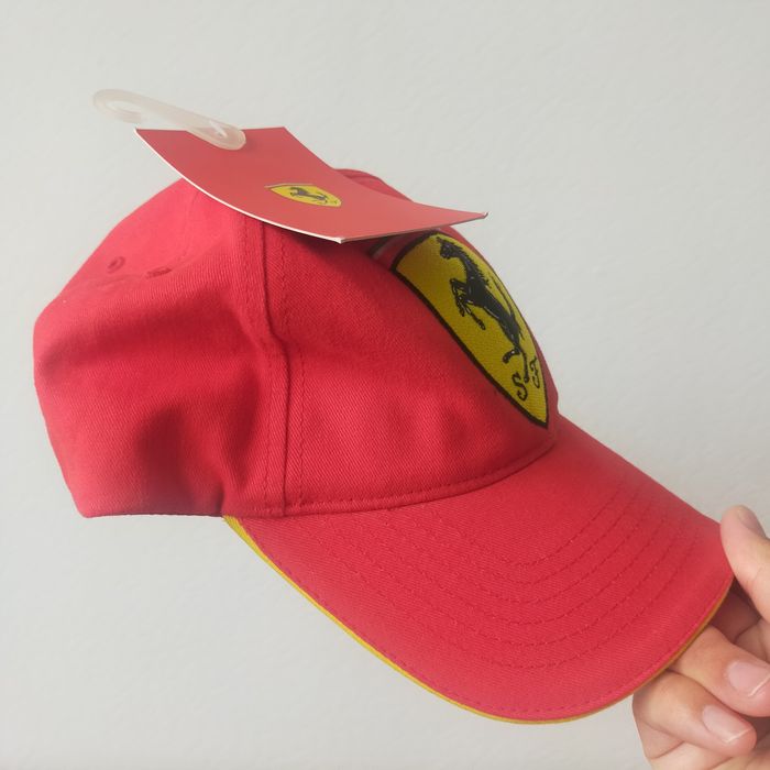 Продам кепку Феррари оригинал