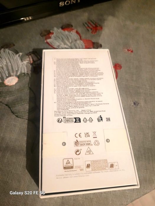 Vând telefon HONOR 200