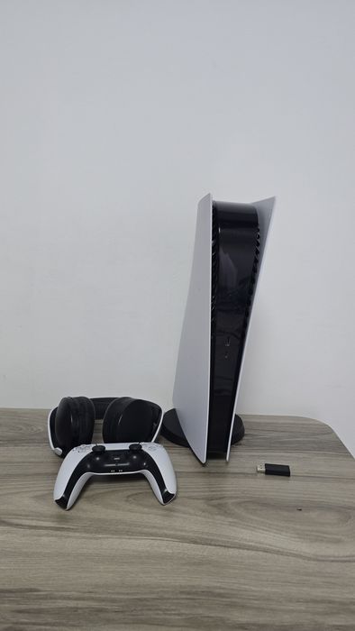 Consola PlayStation 5  Digital Edition (PS5) 825GB, E-Chassis, White
