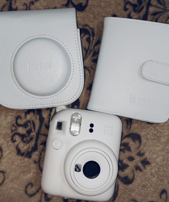 ПРОДАМ  Instax mini 12