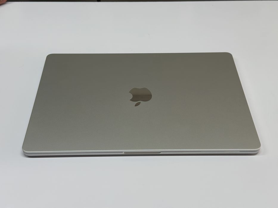 Macbook Air M3 2024