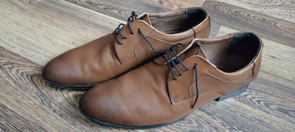 Официални мъжки обувки и колан