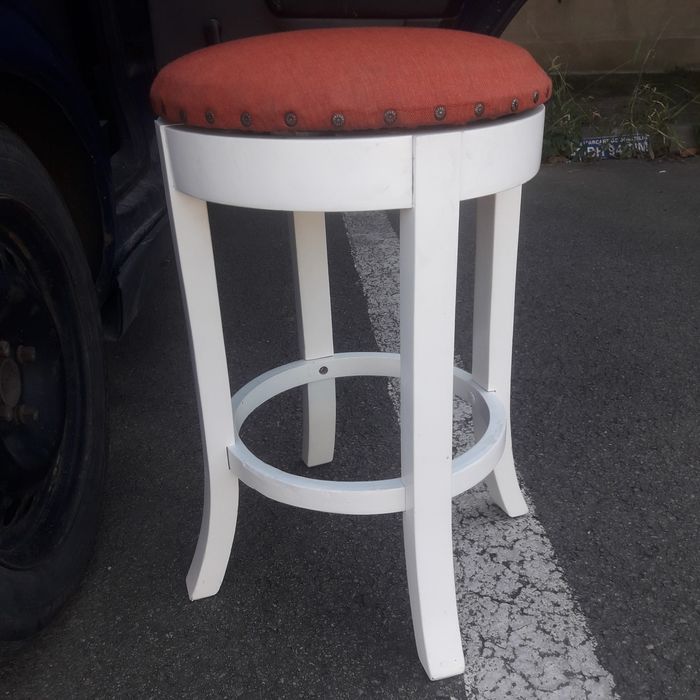 Scaun rotativ pt bar