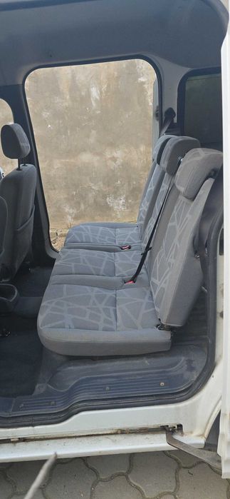 FORD Tourneo Connect 2011 — imagine 5