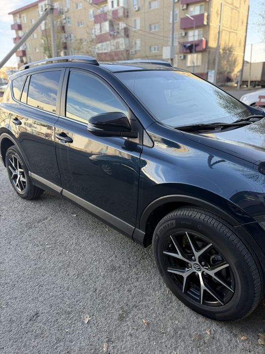 Машина сатылады Rav4