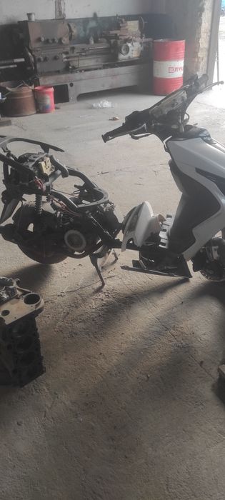 Продам запчасти на м 8