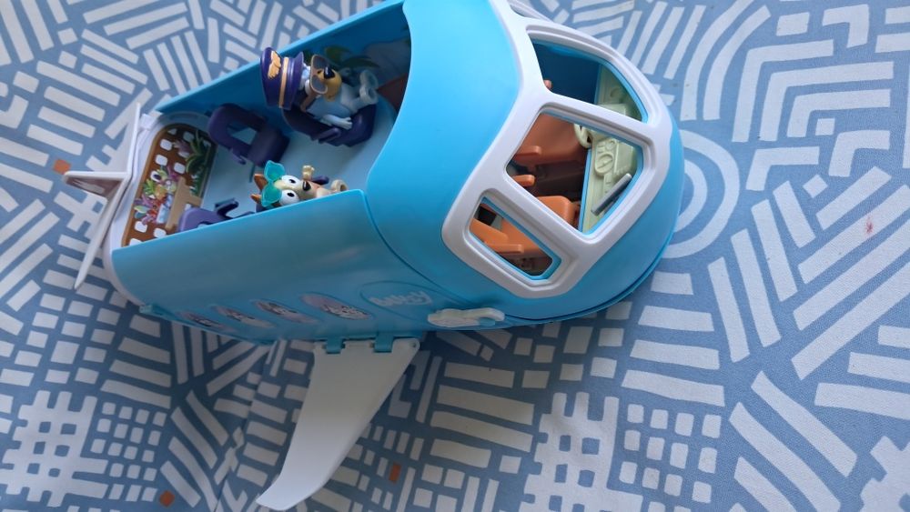 Bluey 3-in-1 Transforming Plane Playset – комплект за игра с Блуи и Бинго | Moose Toys
