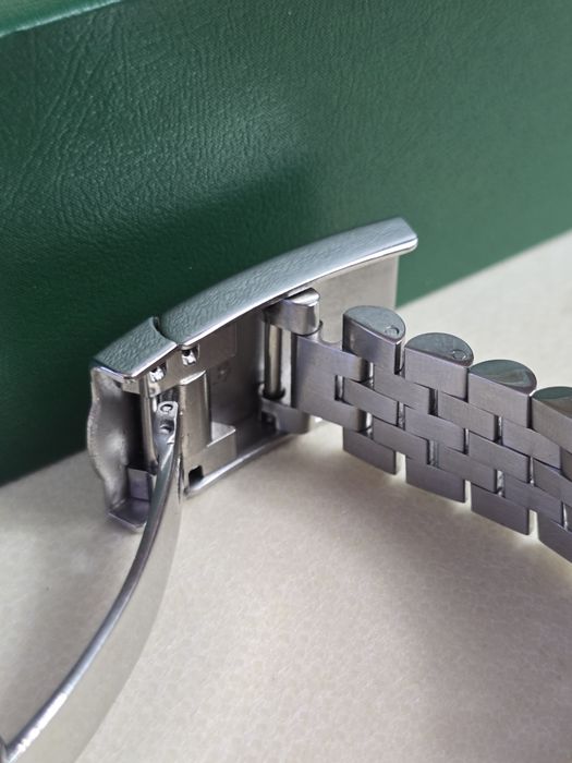 Rolex Datejust 41 mm Jubilee Fluted Bezel Rhodium Dial
