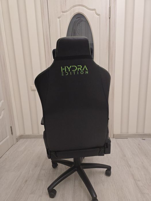 Продам игровое Компьютерное кресло