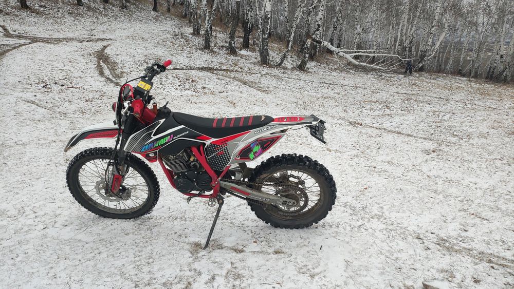 Эндуро Zuumav на номерах