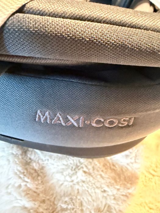 Scaun rotativ masina Maxi cosi pebble 2, 0-3ani + isofix