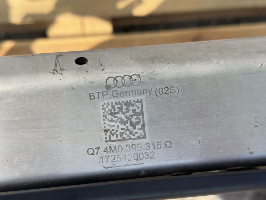 Преден мост AUDI Q7 SQ7 4M 4M0399315Q 4M1399345C