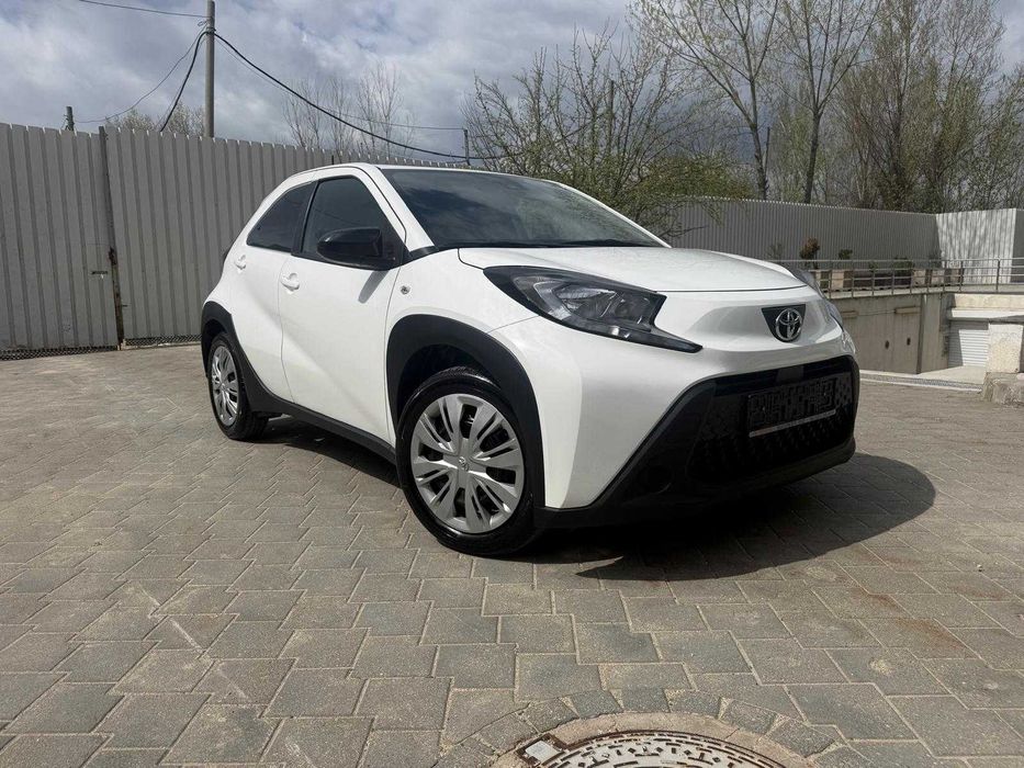 INCHIRIERE Toyota Corolla / CHR / Camry 2026 UBER/BOLT