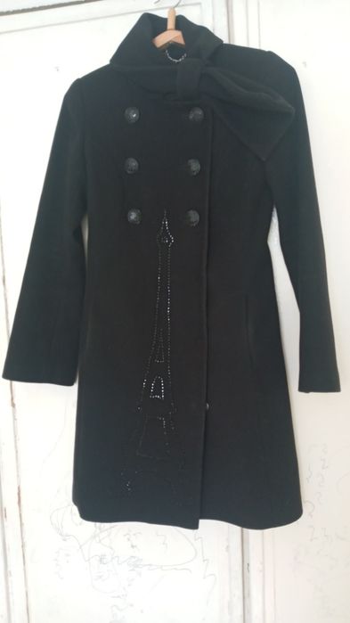 Продам пальто размер 46,чёрное,драповое.