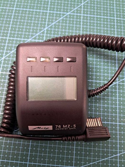 Blitz METZ 76 MZ-5 DIGITAL adaptor Canon Aproape NOU