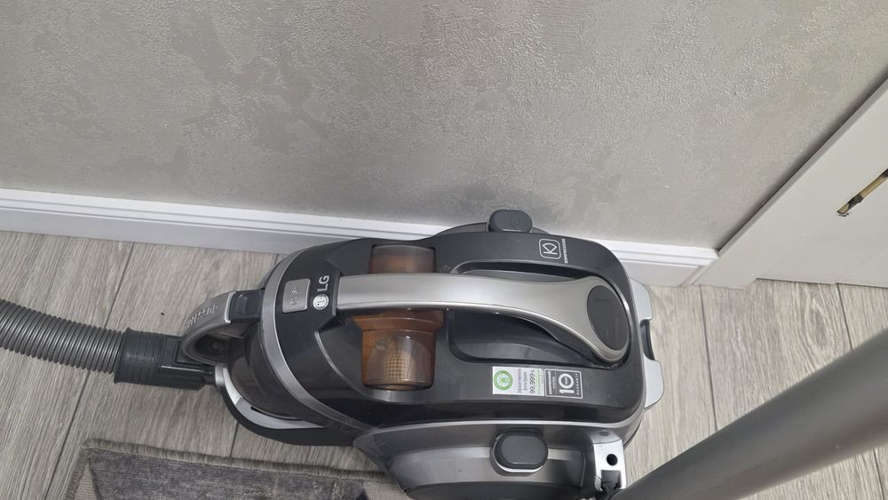 Пылесос Lg 1800 ватт
