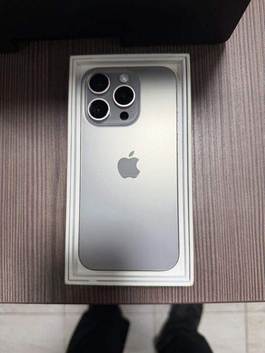 Продам Айфон 15 про