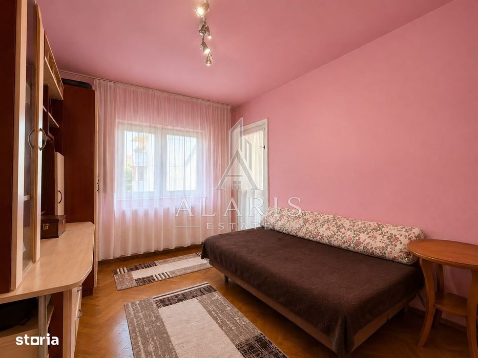 Apartament cu 4 camere, etaj intermediar, zona Bucovina