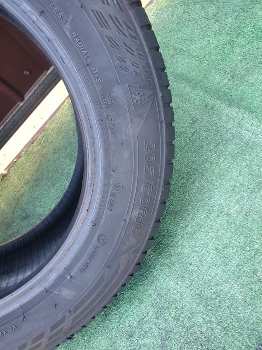 205.60.16 2x BFGOODRICH 2x Firestone