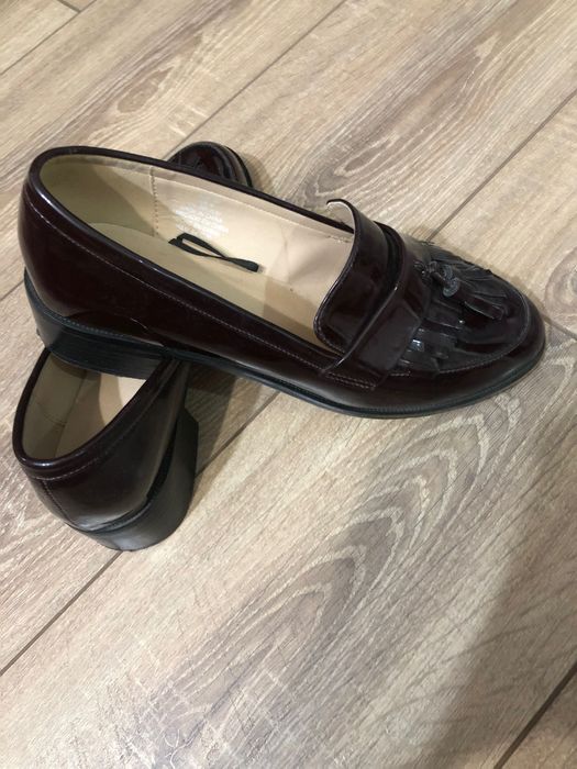 Продаётся женская обувь кожанная