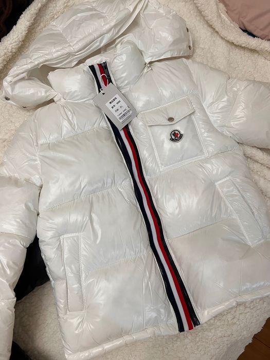 Куртки новые Moncler