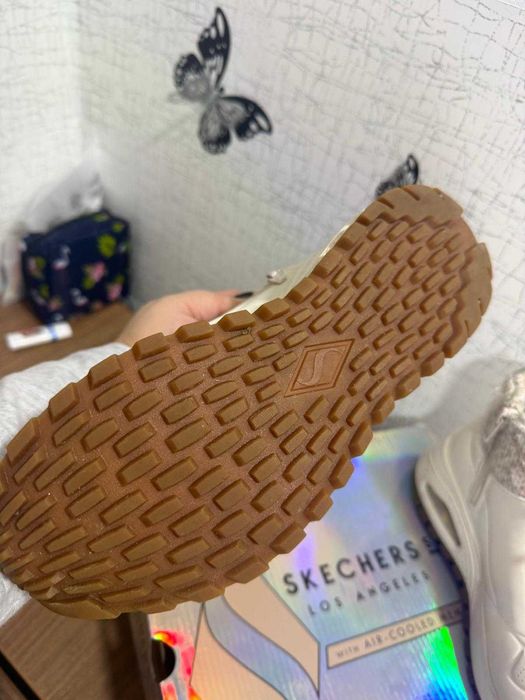 Ghete  Skechers bej imblanite  fete nr 36