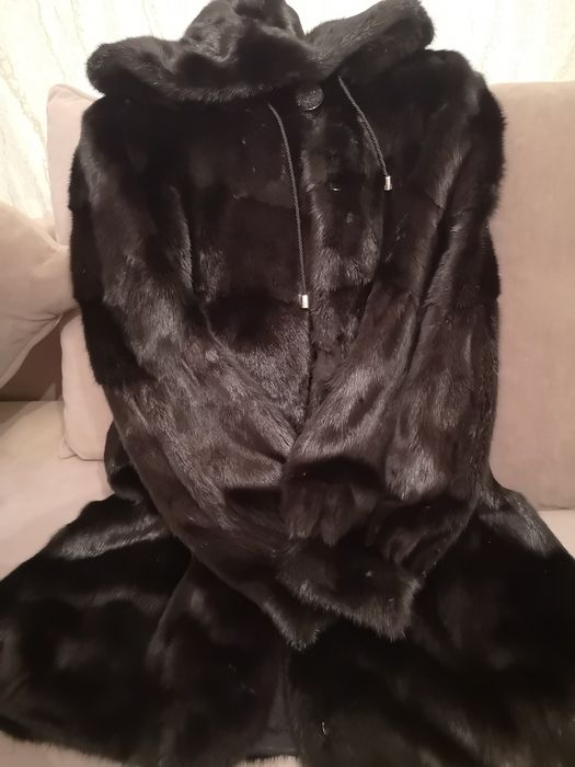 Продам норковую шубу