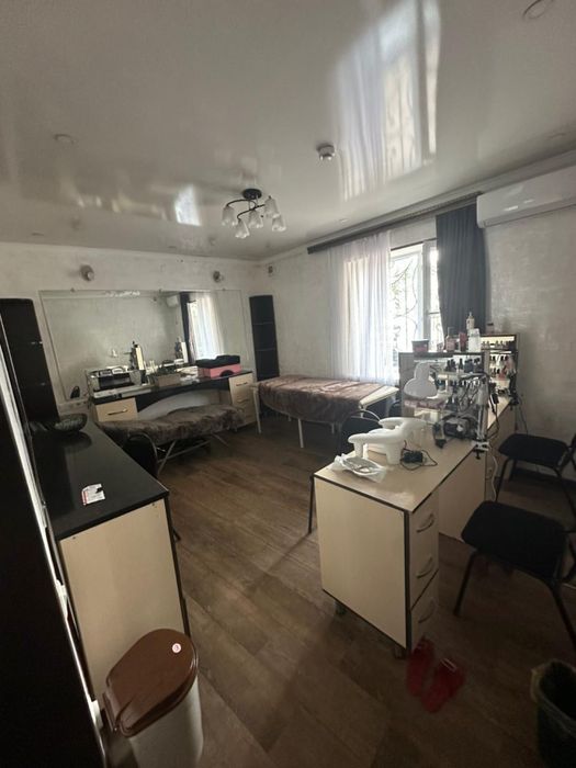 Салон красоты и офис