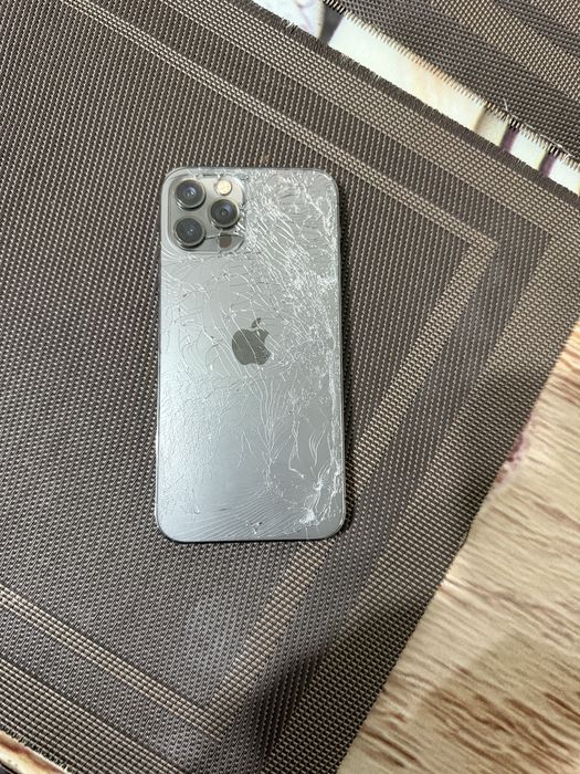 Vand iphone 12 pro piese