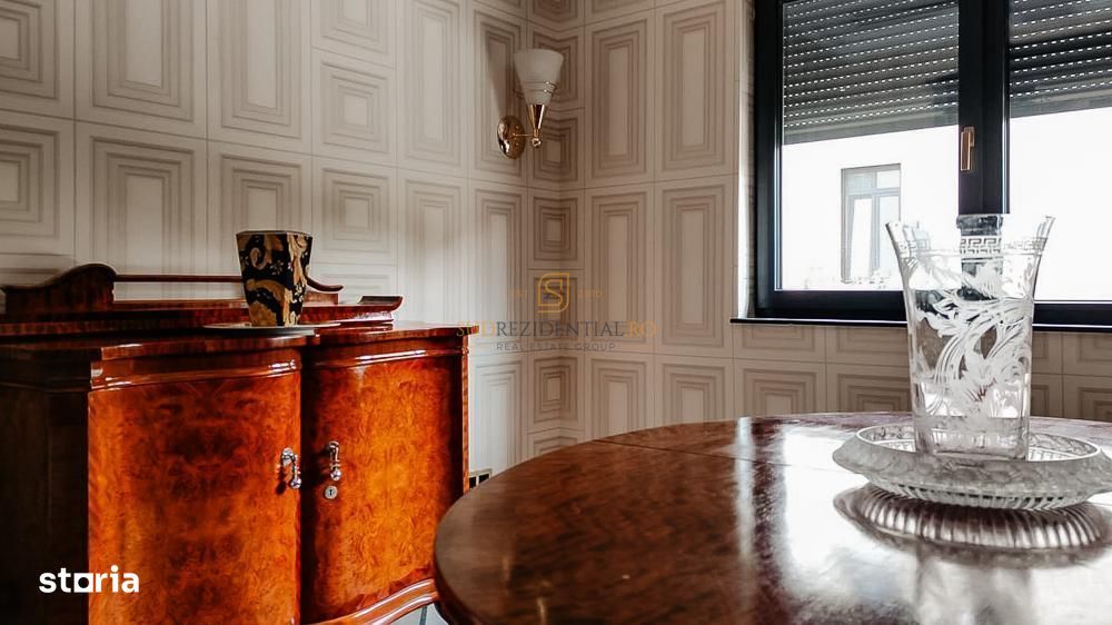 Apartament exclusivist tip duplex, 7 camere + curte, zona Parcul Carol