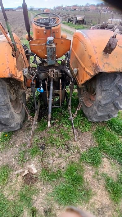 vand tractor fiat 450