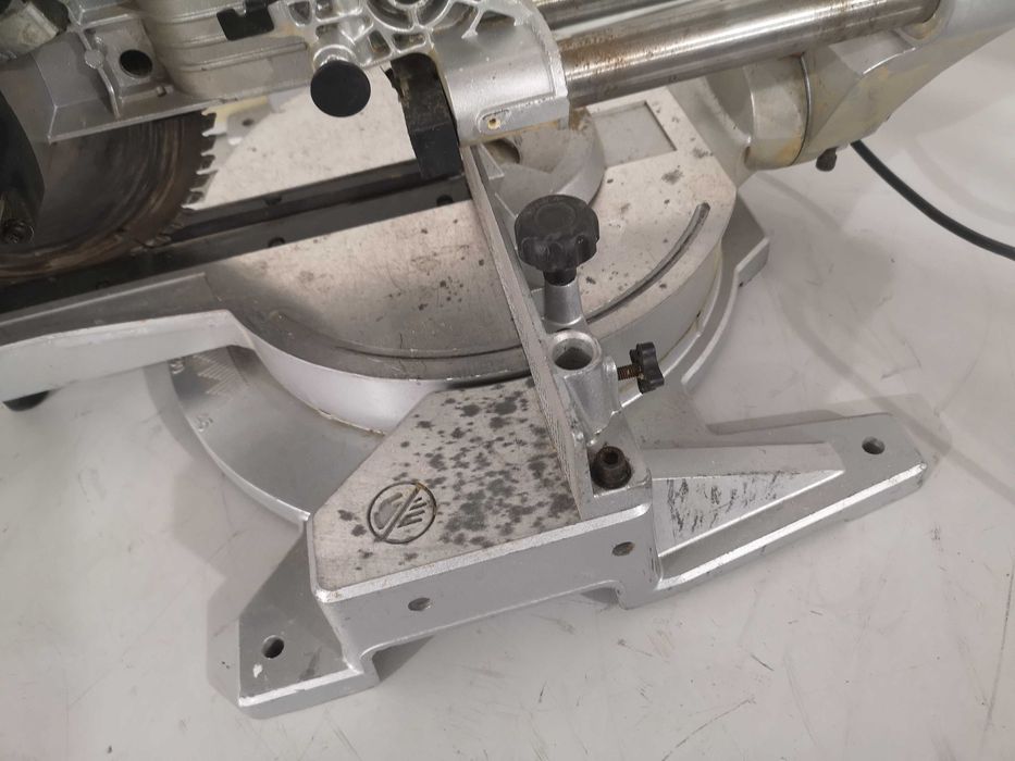 Циркуляр пендула - Bosun 1800W \ 255mm