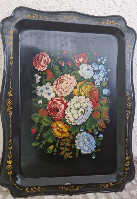 Продаются подносы