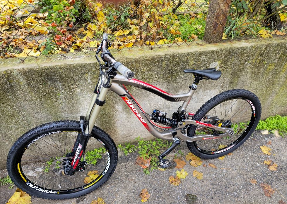 Nukeproof Scalp 26 цола DH, Boxxer Rockshox 1x11 скорости Sram XO