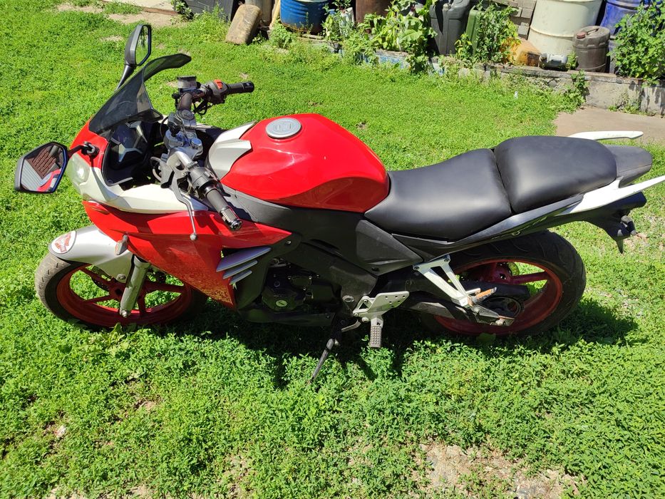 Продам Racer Skyway RC250