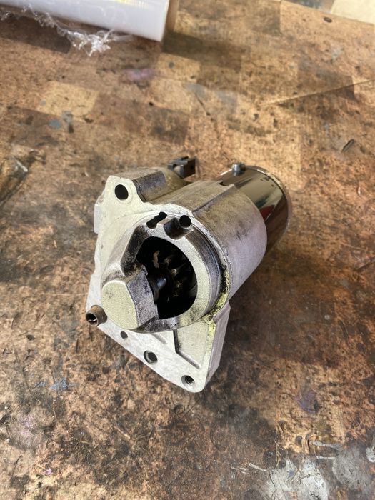 Стартер за пежо 1.4 бензин 95кс