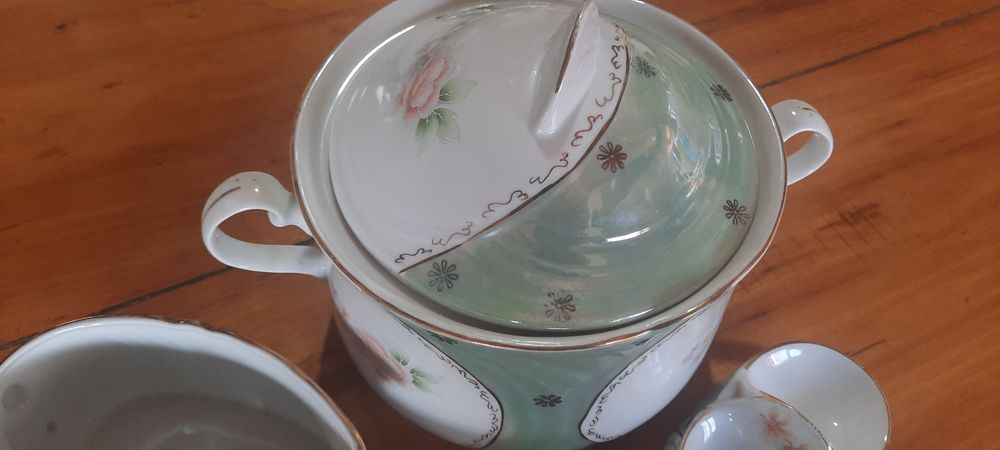 set servire vintage suflat cu aur Apulum