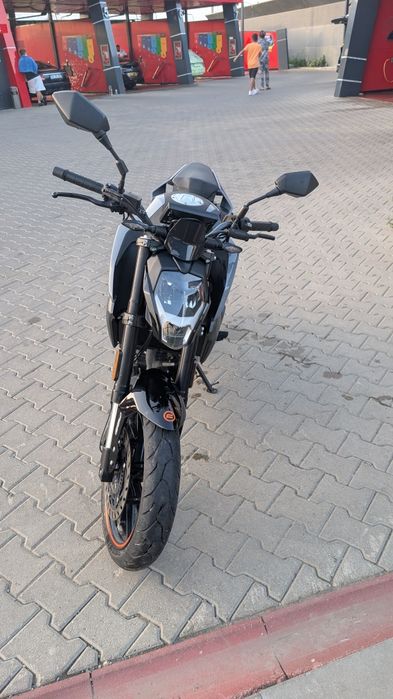 CFMoto 300NK - 860 km - in garantie