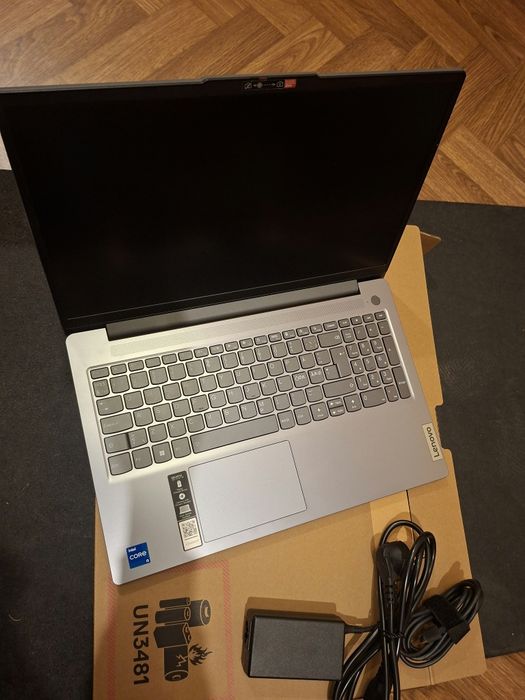 Lenovo Ideapad Slim 3, 15.6"Fhd , i5 12450H, 16Gb, SSD512