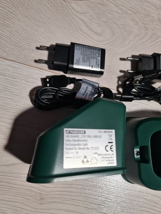 Incarcator lanterna parkside 5v 1A cu suport PASL 4000 B2