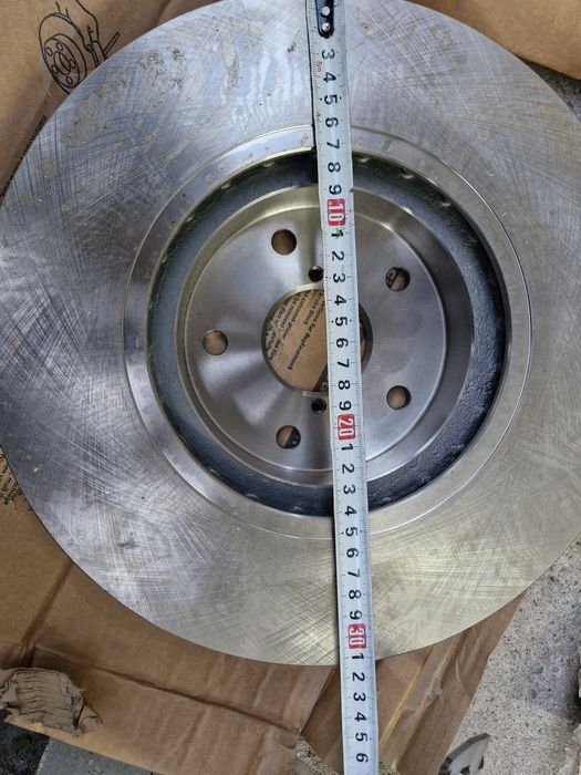 Продам новые тормозные диски Subaru