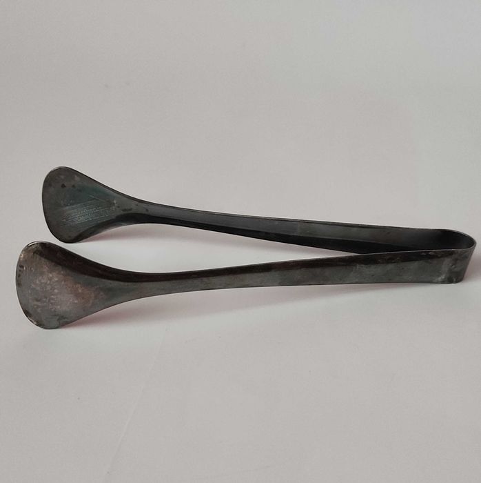 Голяма и удобна щипка за лед