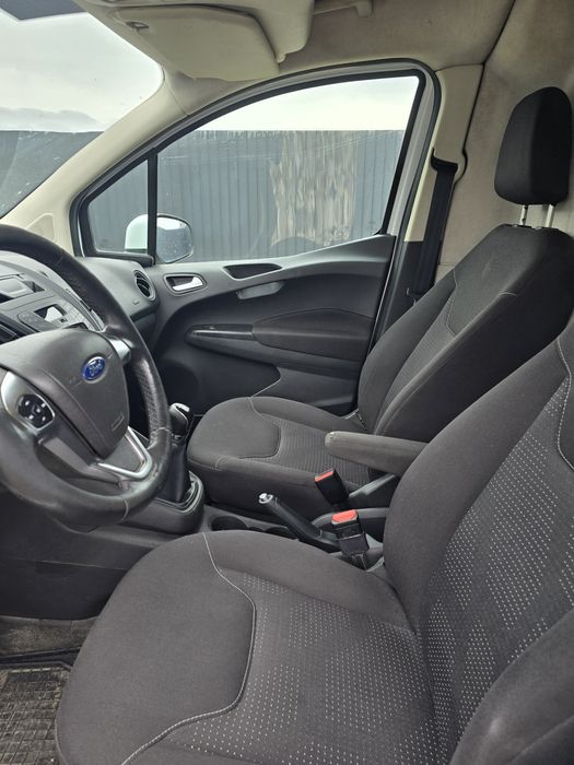 Ford Transit Courier - TVA deductibil