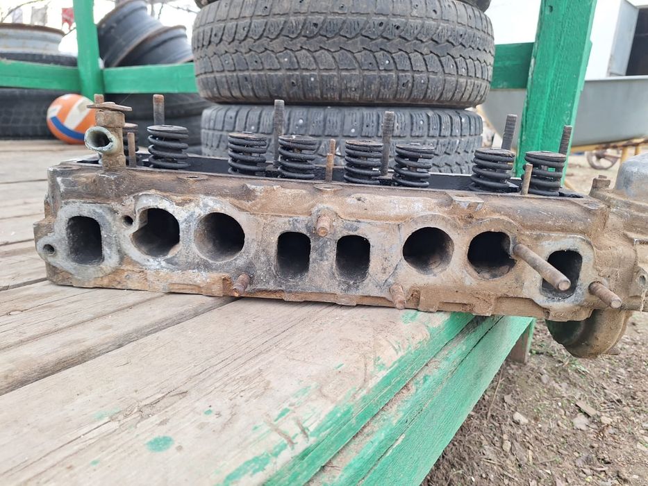 Продам головку от уаз