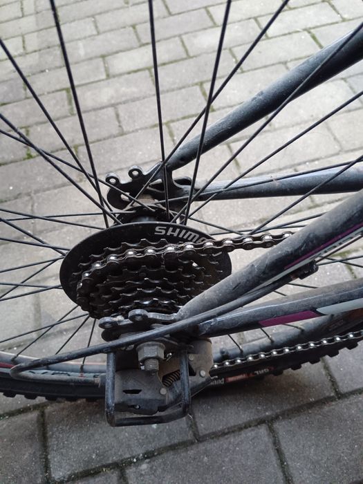 Продавам  2 бр колела