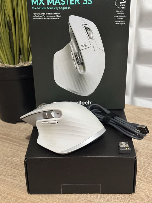 Мишка Logitech MX Master 3S Pale Gray / Мишка Logitech MX Vertical